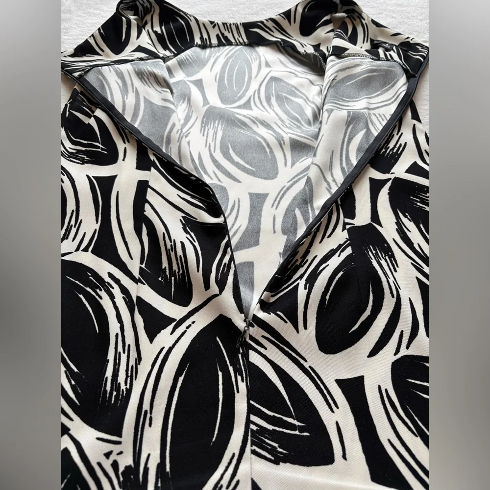 AGB - Black and White Patterned Dress - Size 8 - Picture 11 of 15